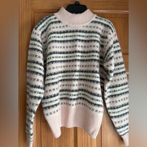 Liz Claiborne Lambswool and Rabbit Hair Wool Sweater small